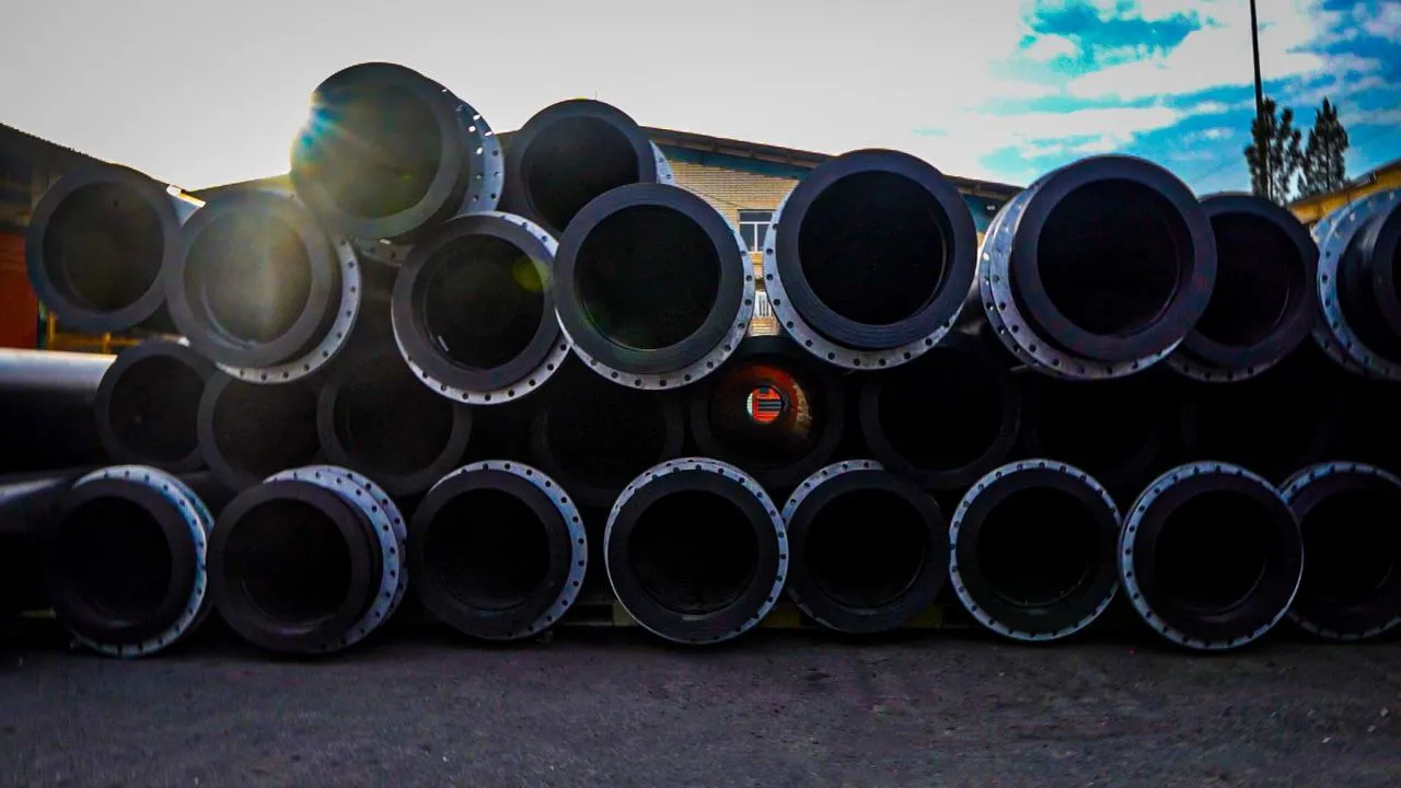 صادرات خدمات فنی آبیاری و آبرسانی به کشورهای همسایه و صادرات لوله پلی‌اتیلن